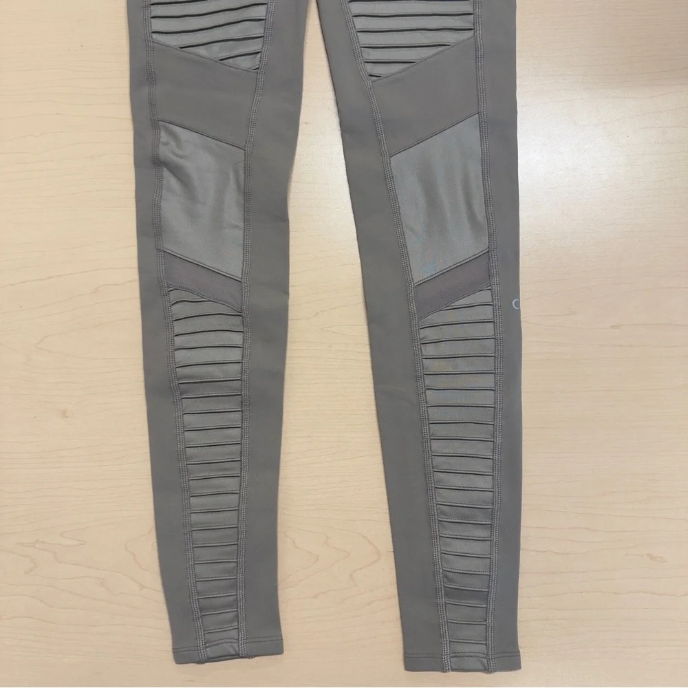 Alo Yoga High-Waist Moto Legging Gravel Glossy XXS NWT